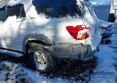 2001 Toyota Sequoia Sr5 V8 from USA, damaged, VIN 5TDBT44A41S037674